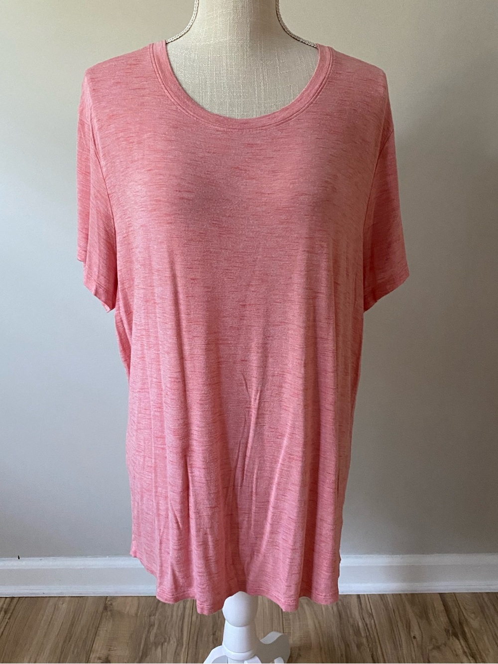 Women’s Lightweight Pink Short-Sleeve Tee